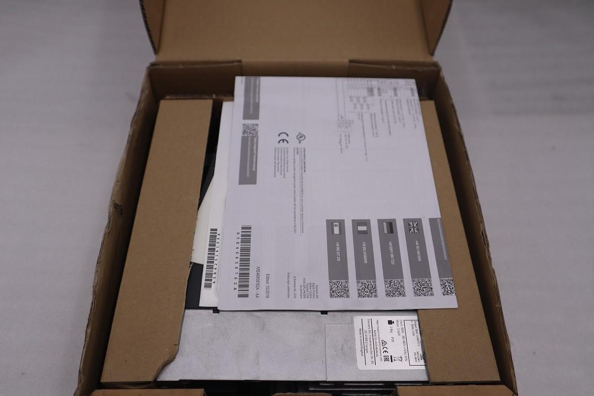 NEW IN BOX Siemens 6SL3210-1KE21-3UF1/ 6SL32101KE213UF1 DRIVE SINAMICS STOCK H11