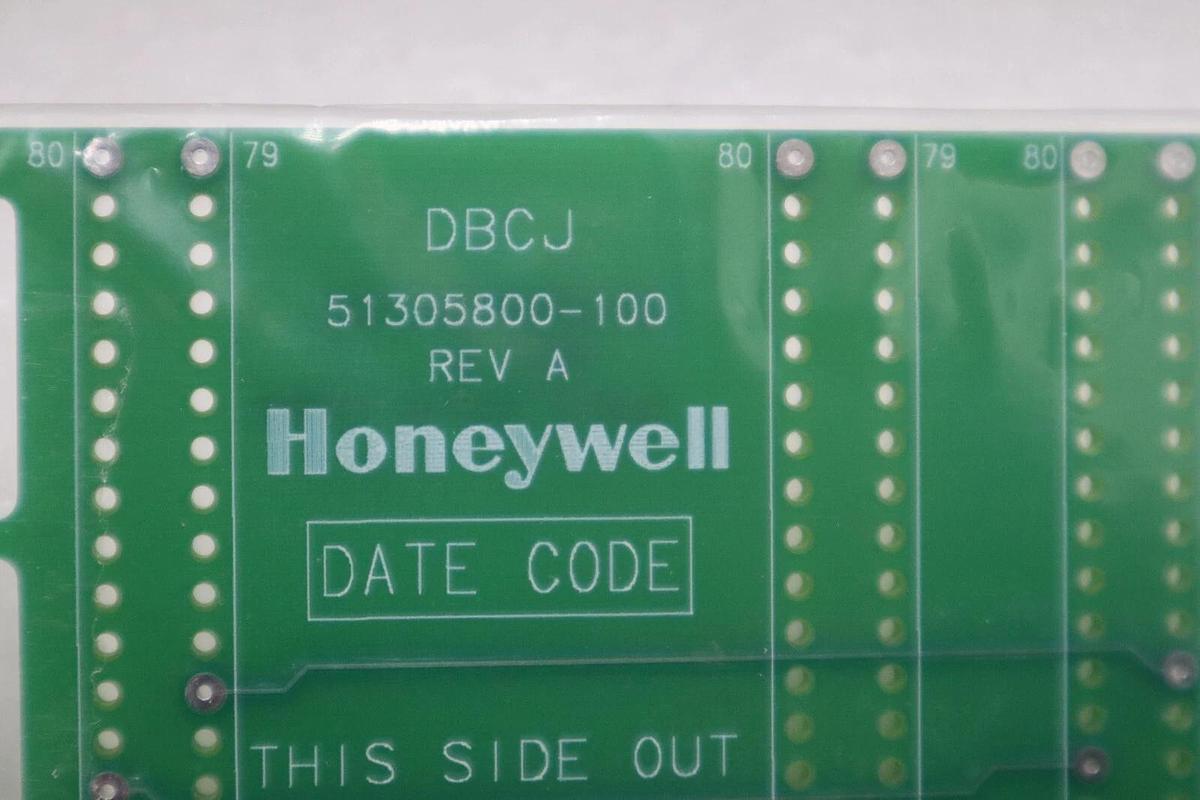 Used NEW IN BOX HONEYWELL 51305734-100 / 51305734100 STOCK G317