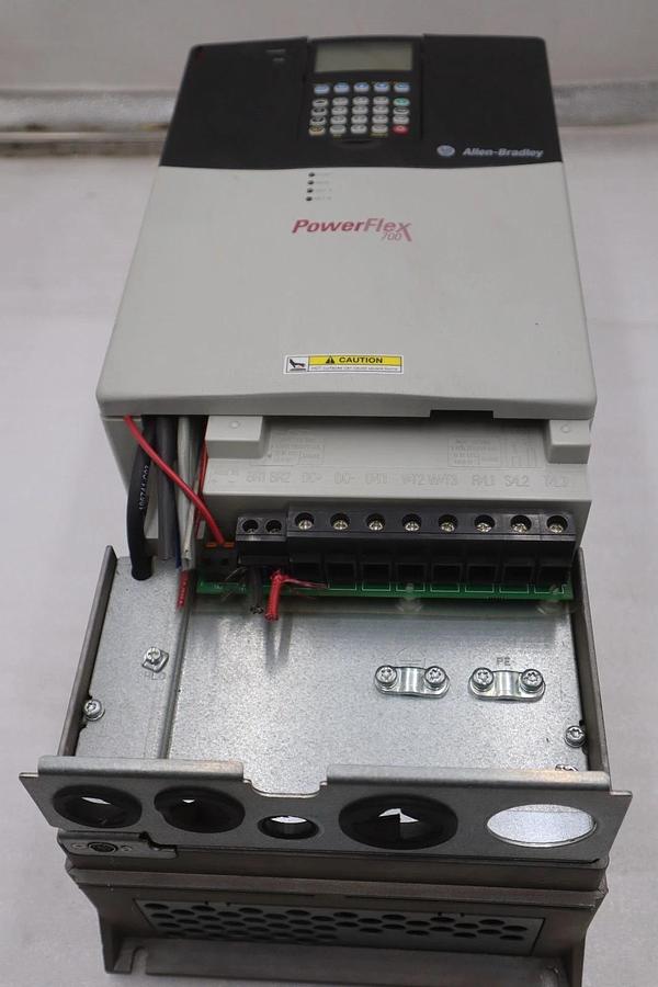 Used 30HP 20BE032A3AYNANC0 PowerFlex 70 Allen Bradley Drive VFD Stock GF599