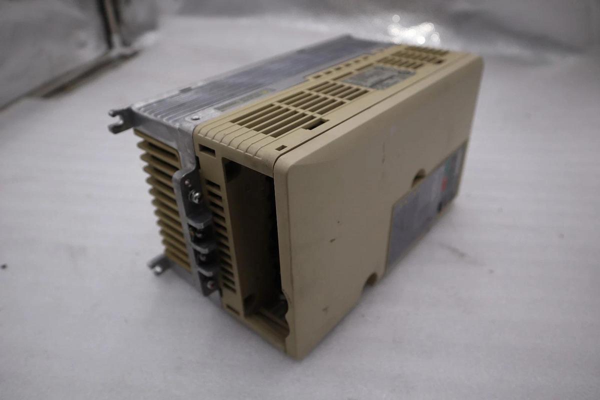 Used Yaskawa V1000 CIMR-VU4A0018FAA INVERTER DRIVE STOCK 5052CC