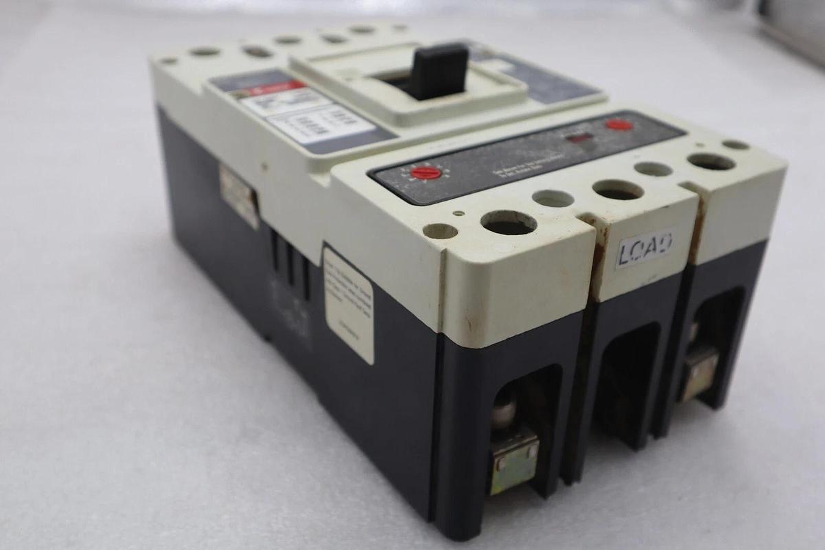 Used CUTLER-HAMMER HM2P400X5WS10 MOTOR CIRCUIT PROTECTOR SERIES C 600VAC STOCK #3226