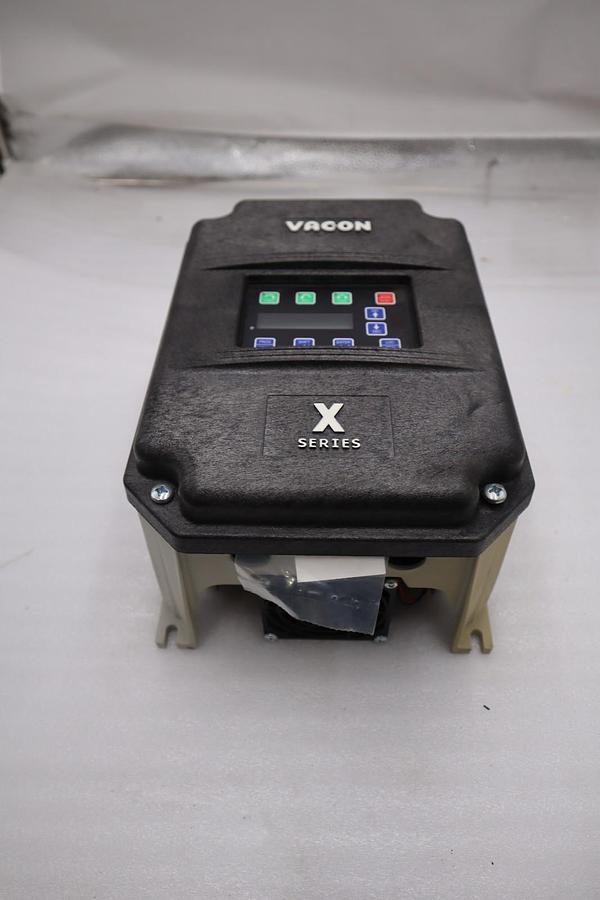 DANFOSS VACON X4C2S050C VARIABLE FREQUENCY DRIVE 136F0600 CONSTANT STK H1125