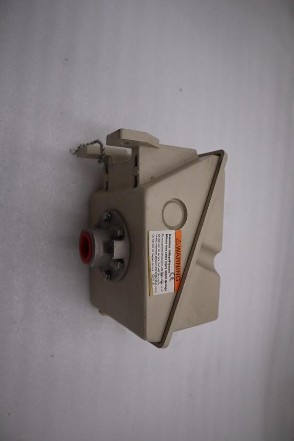 Used NEW ASHCROFT LPSN4PB07 XCHK3FM Pressure Switch 5A 125/250VAC STOCK H1249