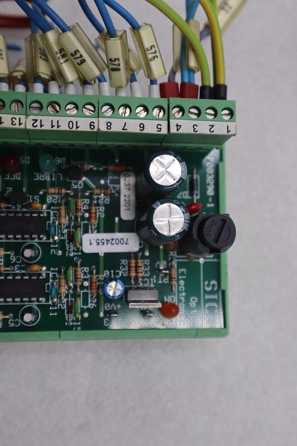 Used Sick UAS200AP SAFETY CONTROL INTERFACE TYPE 2 2NO/1NC RELAYS 24V STOCK K-3832