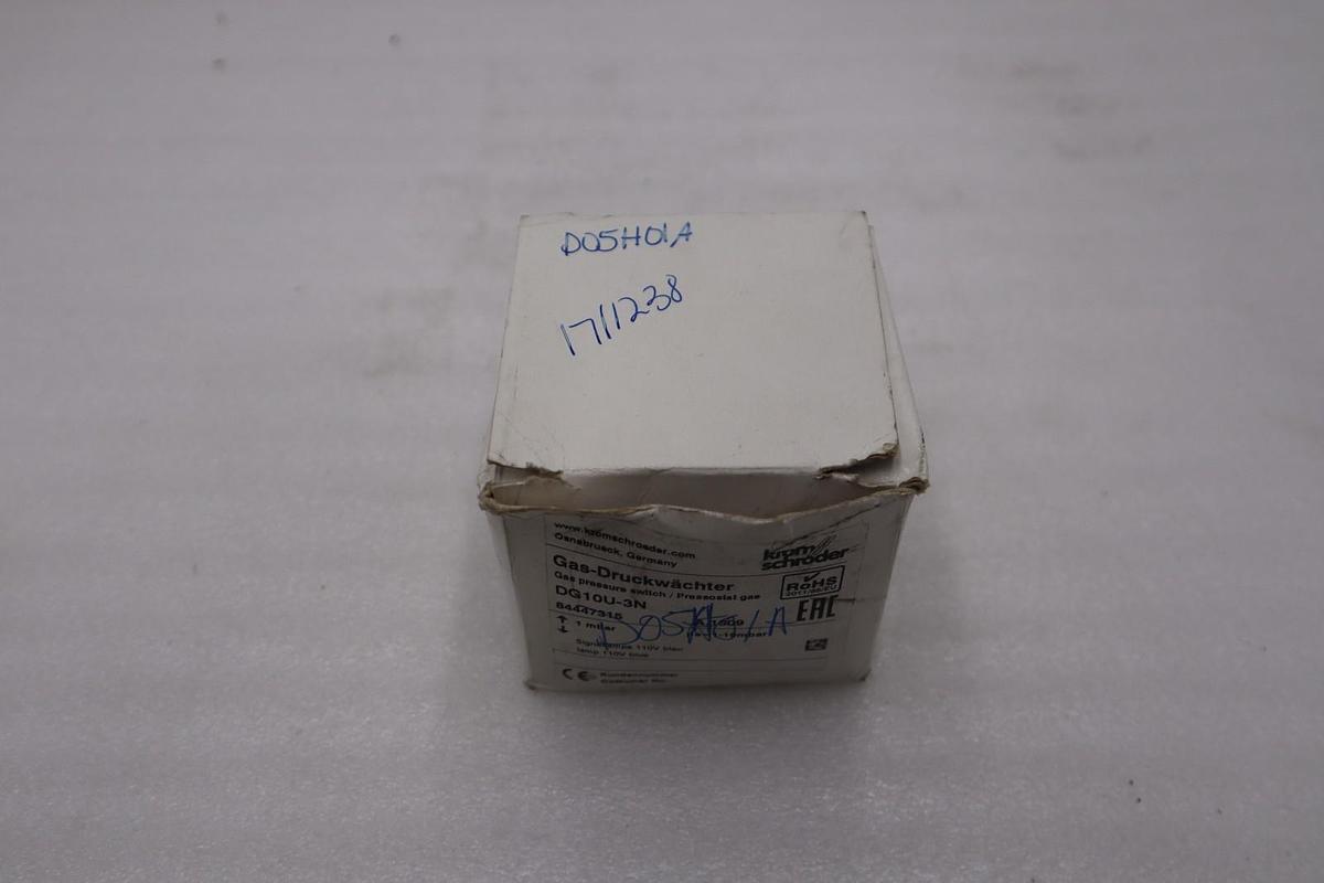 NEW KROM SCHRODER DG10U-3N 84447315 GAS PRESSURE SWITCH STOCK H641A