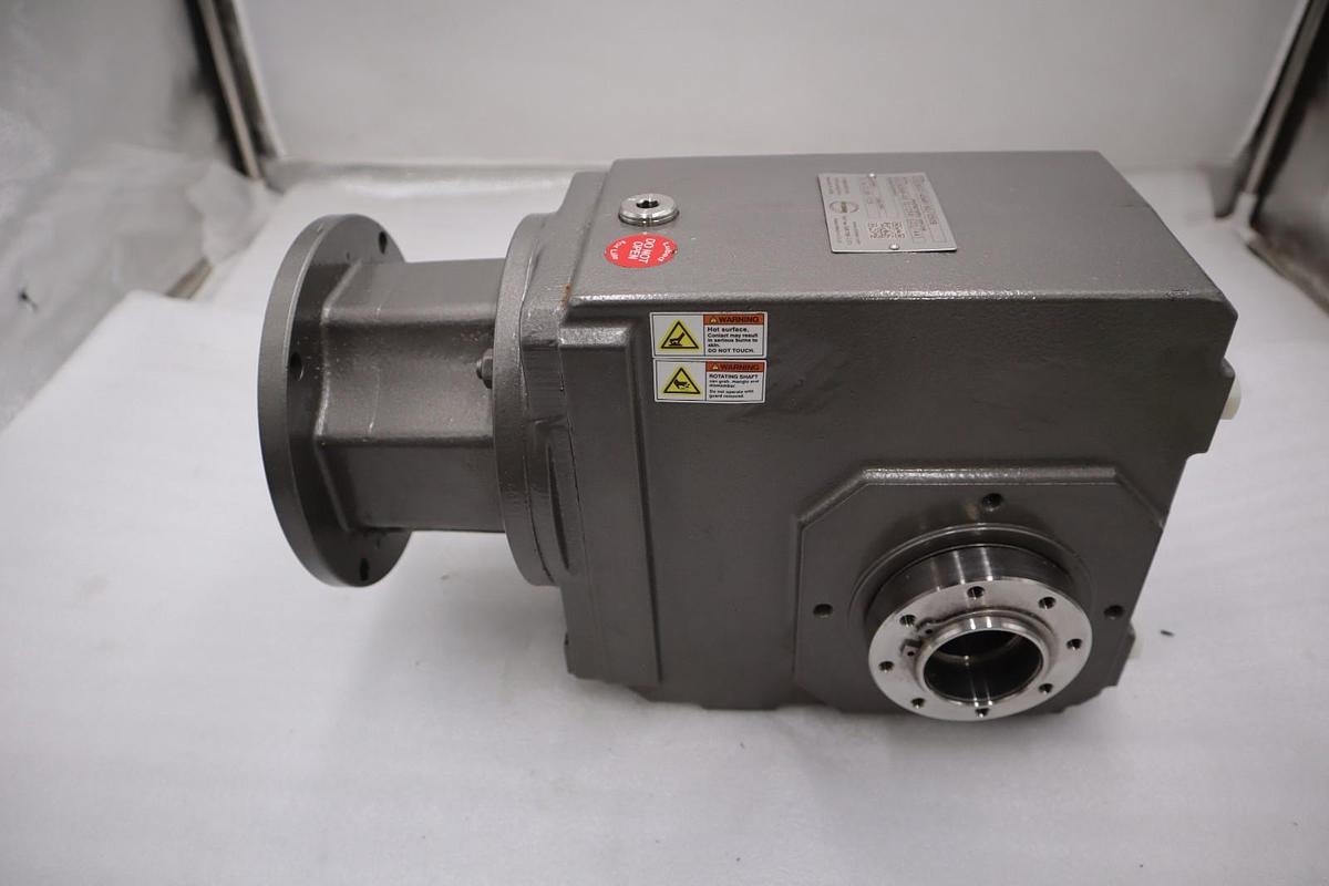 Used STOBER DRIVES K302WG0140MR160/050B, GEAR REDUCER NEW UNIT STOCK M192