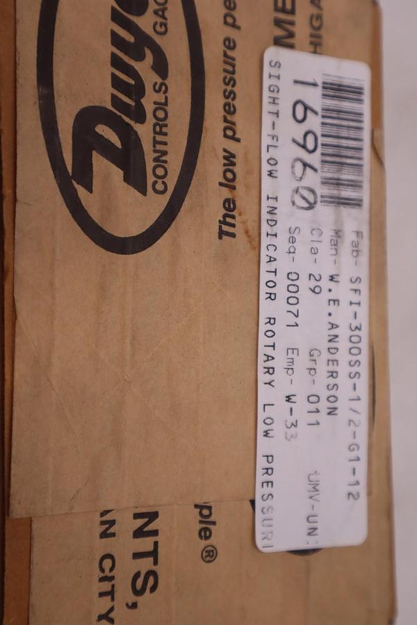 Dwyer SFI-300SS-1/2-G1-I2 Stainless Flow Indicator - NEW SEALED - STOCK GF513A