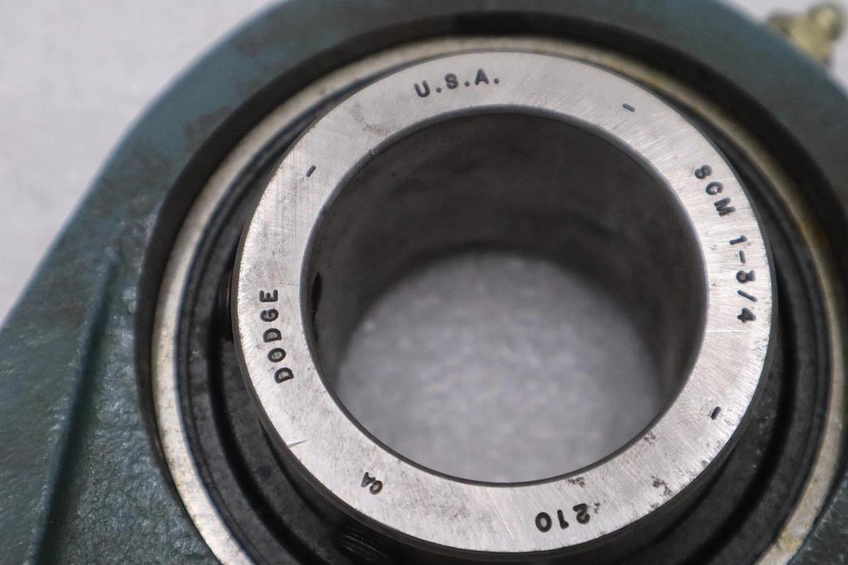 Used Dodge P2B-SCM-112 Pillow Block Bearing 1-3/4" Bore 2 Bolt Base - STOCK 5629CC