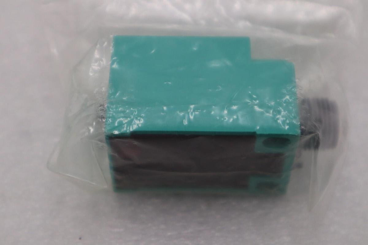 PEPPERL & FUCHS NBN10-F10-E2-V1 / NBN10F10E2V1 NEW 028692 (7 AVAILABLE) #G792A