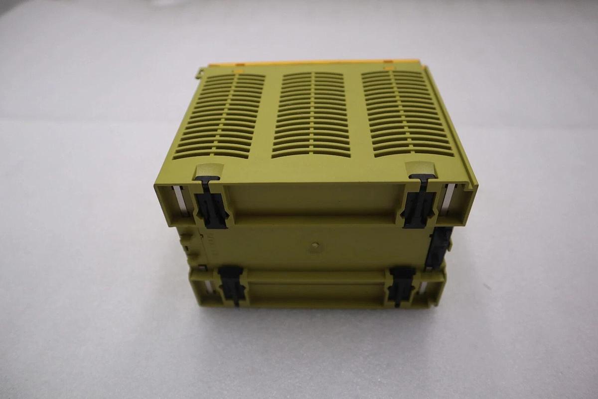 Used PILZ PNOZ M1P SAFETY RELAY MODULE 773100 STOCK K-3452