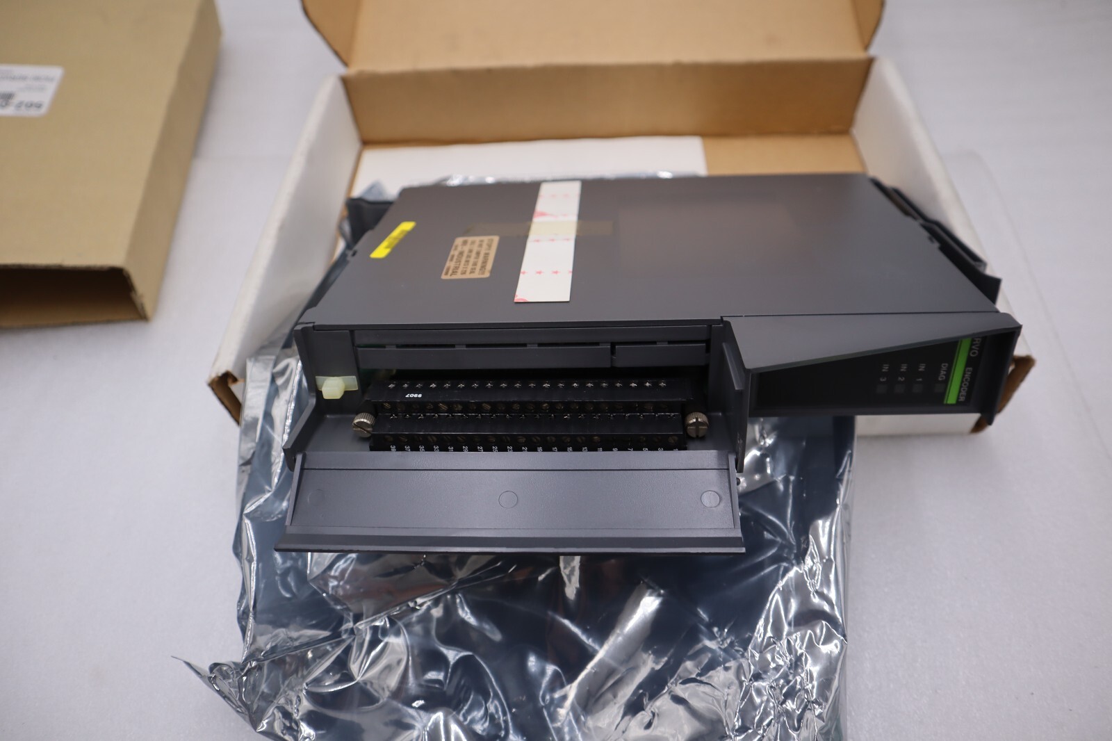 Used Giddings & Lewis 502-03840-23R2 PIC900 Programmable Industrial Computer New