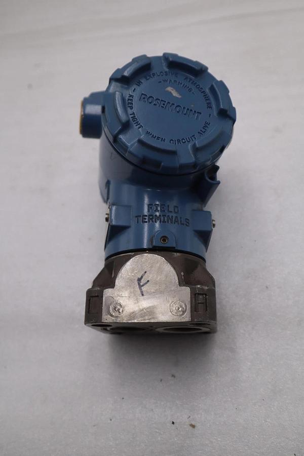 Used NEW Rosemount 3051CD1AG2A1AE5S5 Pressure Transmitter STOCK L-97C