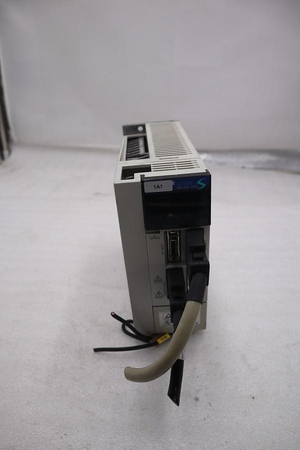 Used MITSUBISHI MR-J2S-100CL AC SERVO DRIVE STOCK 5006