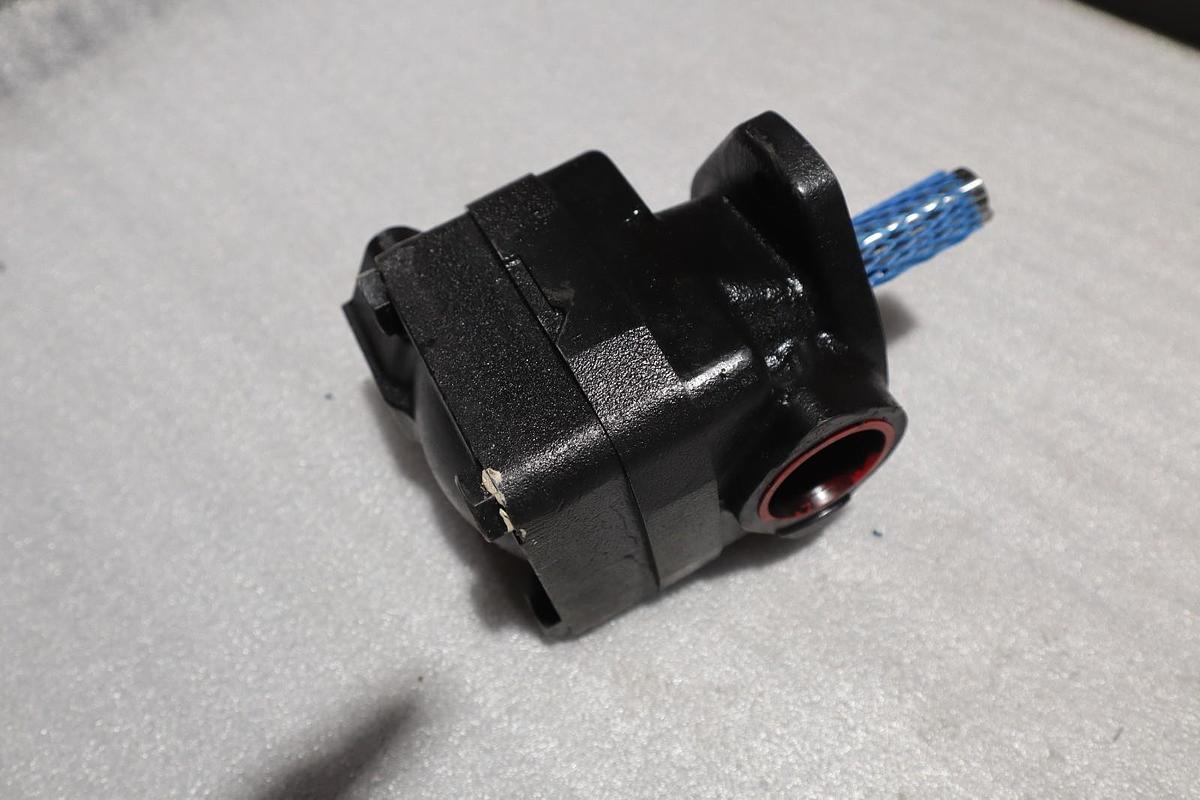 Vickers F3V201S7S1A11L - Hydraulic Pump - STOCK SGF73