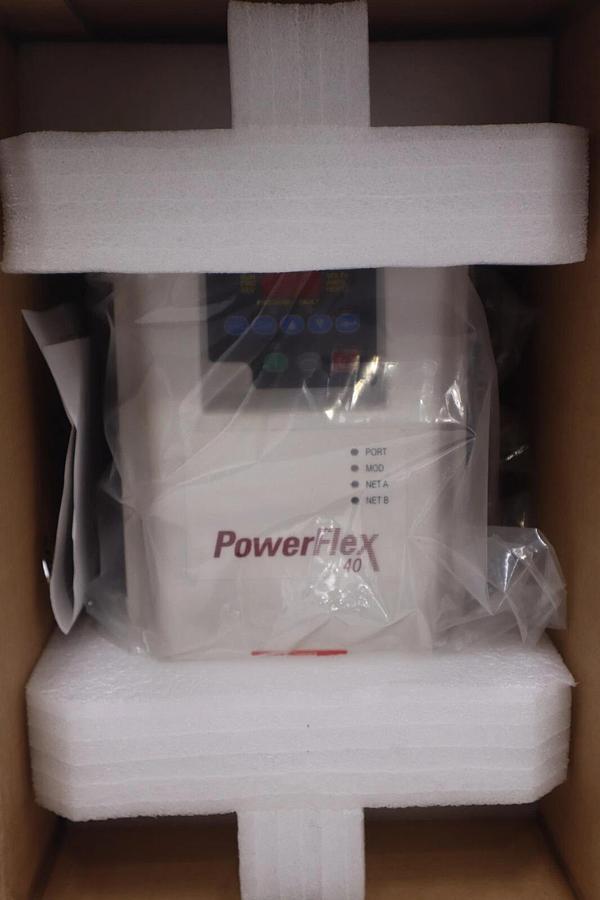 Used Allen Bradley PowerFlex 40 22B-D1P4C104 3 Phase 0.5 HP AC Drive STOCK 3267