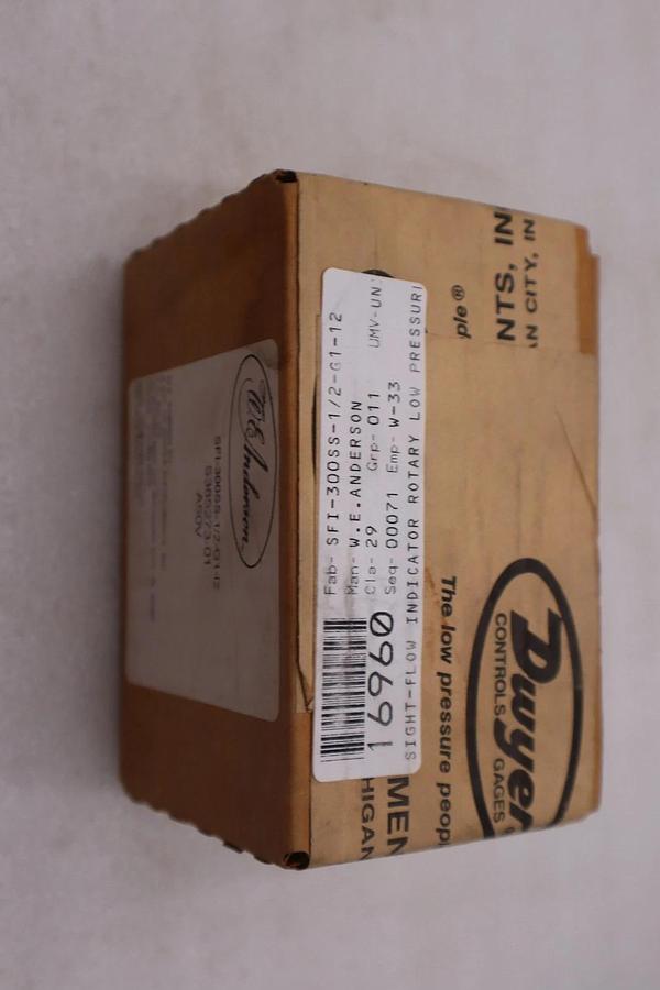 Used Dwyer SFI-300SS-1/2-G1-I2 Stainless Flow Indicator - NEW SEALED - STOCK GF513A
