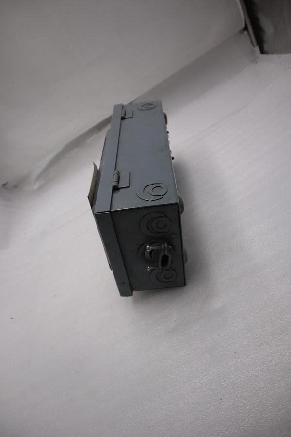 Used Square D H321N Heavy Duty Safety Switch 30A 3 Pole Fusible UNIT STOCK 4911-A