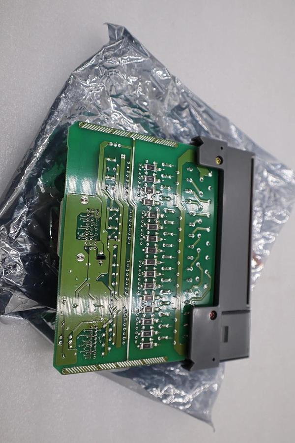 Used NEW OPEN BOX AB ALLEN BRADLEY 1746-IA16 SLC500 INPUT MODULE SERIES C STOCK H950A