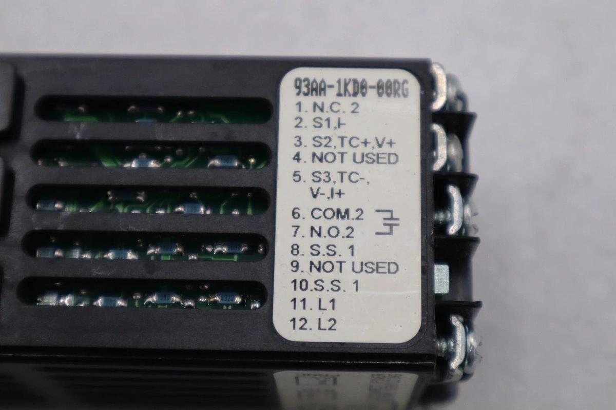 Used Watlow 93AA-1KD0-00RG Temperature Control Module Display STOCK L100C