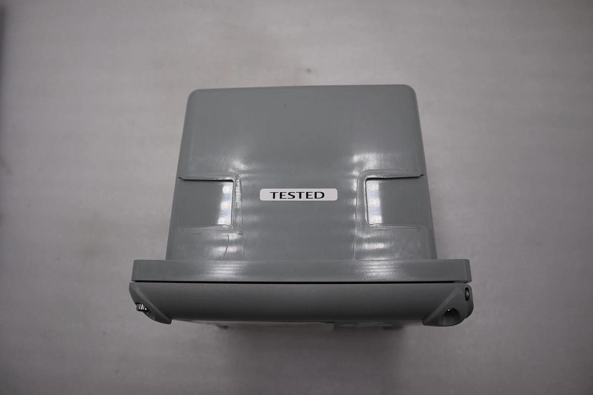 Rosemount 6888XI-1OXY-02-00-00-00-00-00 Conductivity Analyzer NEW UNIT #5912