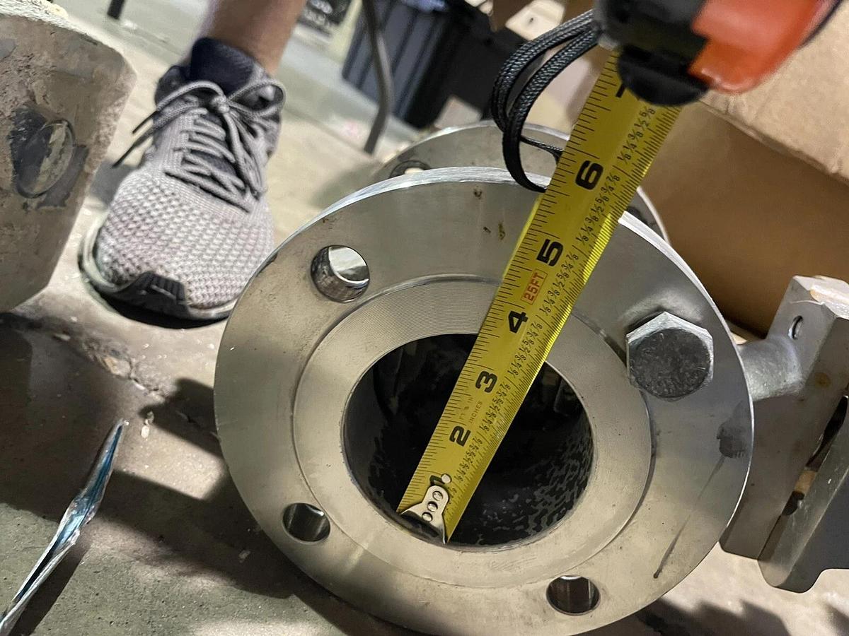 Used 3.5" JAMESBURY QUADRA-POWR X METSO QPX2C/K20 100PSI V-BALL VALVE NELES S-52 W-27