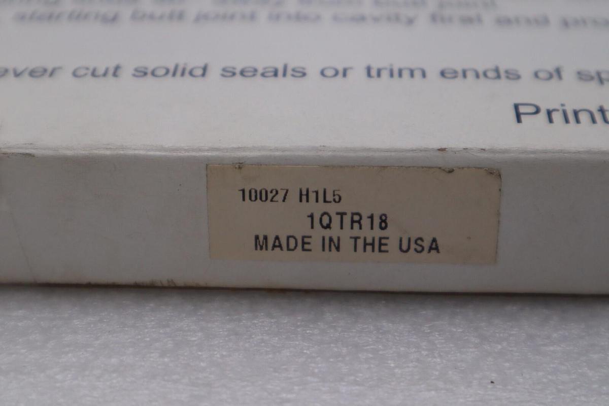 LOT OF 2 - NEW Parker Clipper Oil Seals 1QTR18 / 07489 / H1L5 STOCK 3774A