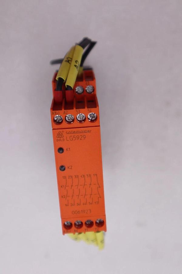 NEW Dold LG5929.60/100/61 Safety Relay Extension Module STOCK K-1625