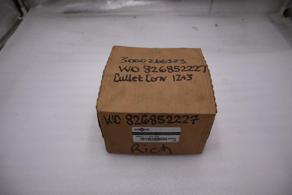 NEW IN BOX Dodge HE30 X 1-7/16-KW 206625 Taper Lock Bushing STOCK H688A