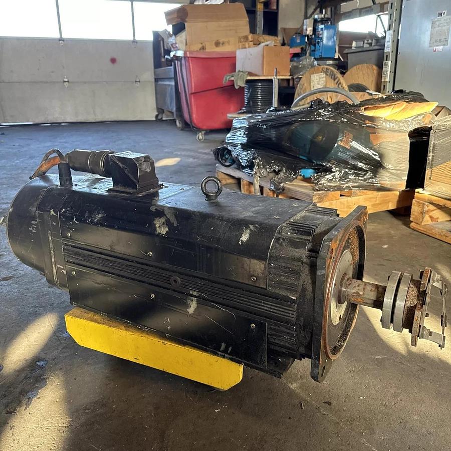 Used Rexroth R911309391 Servo Induction Motor MAD130D-0100-SA-S0-BQ1-35-N1 #HP109
