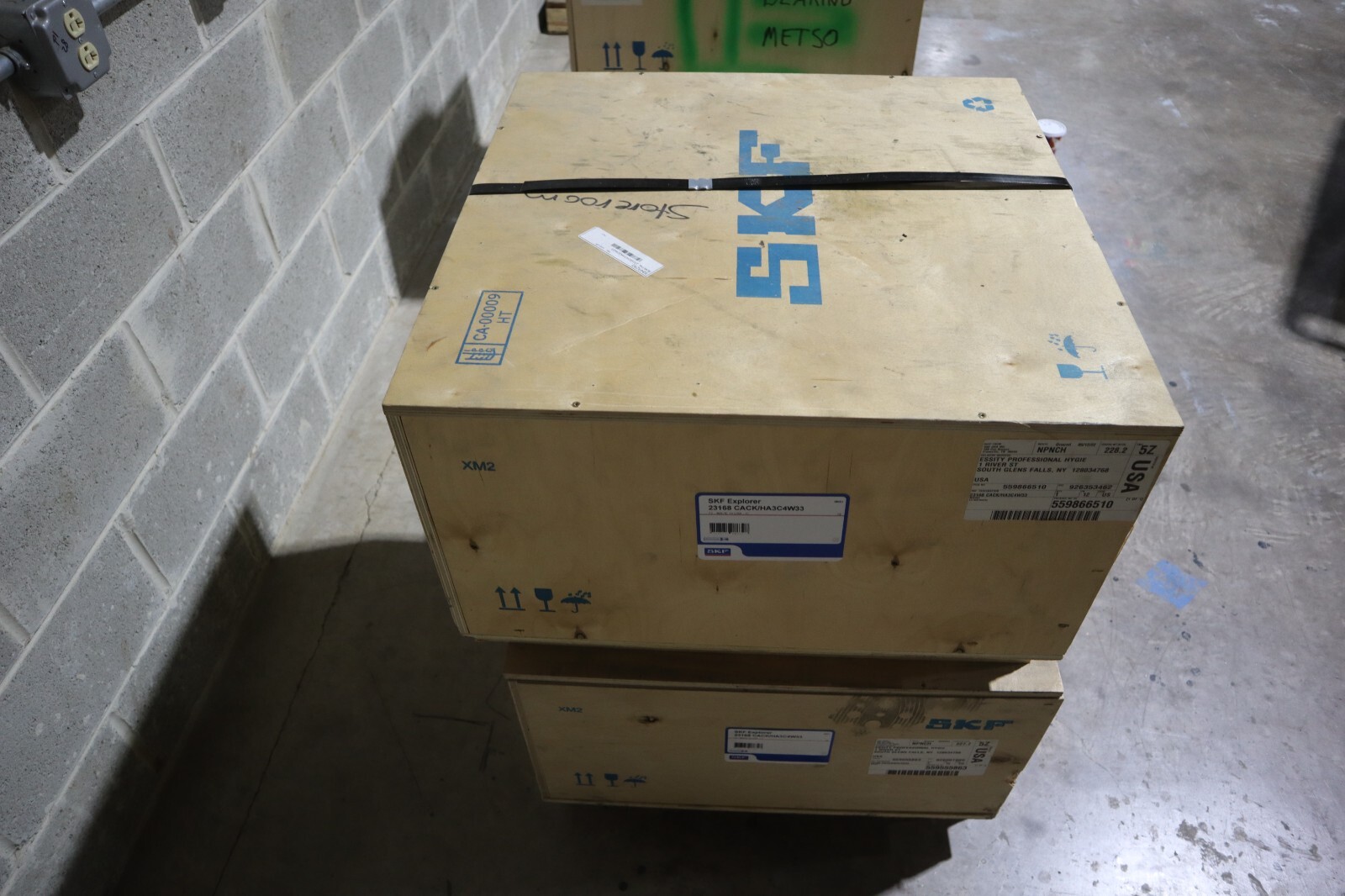 23168 CACK/HA3C4W33 - VVVVEXPLORER - FACTORY NEW - BEARING STOCK S-428