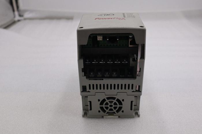 Used Allen Bradley 22D-D2P3N104 POWERFLEX-40 AC DRIVE 1.0HP SER A STOCK 1816