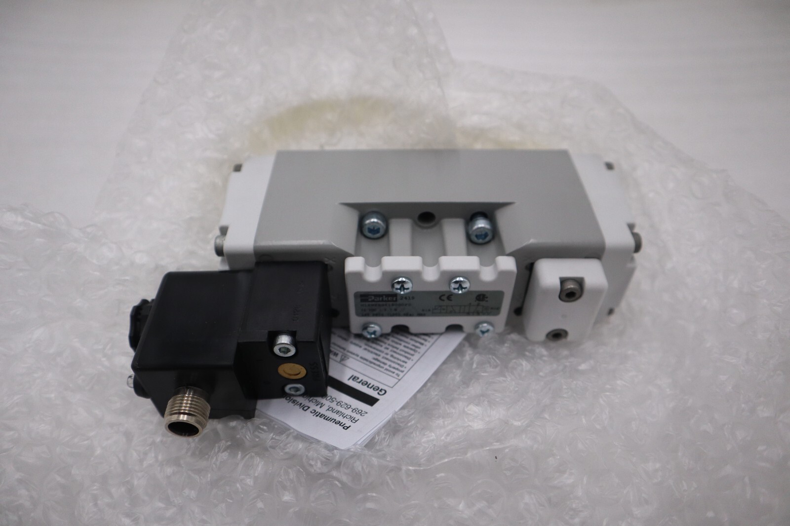 NEW PARKER H1EWXBG619000FD SS 2PO 24VDC LOW WATT AUTO STOCK G141