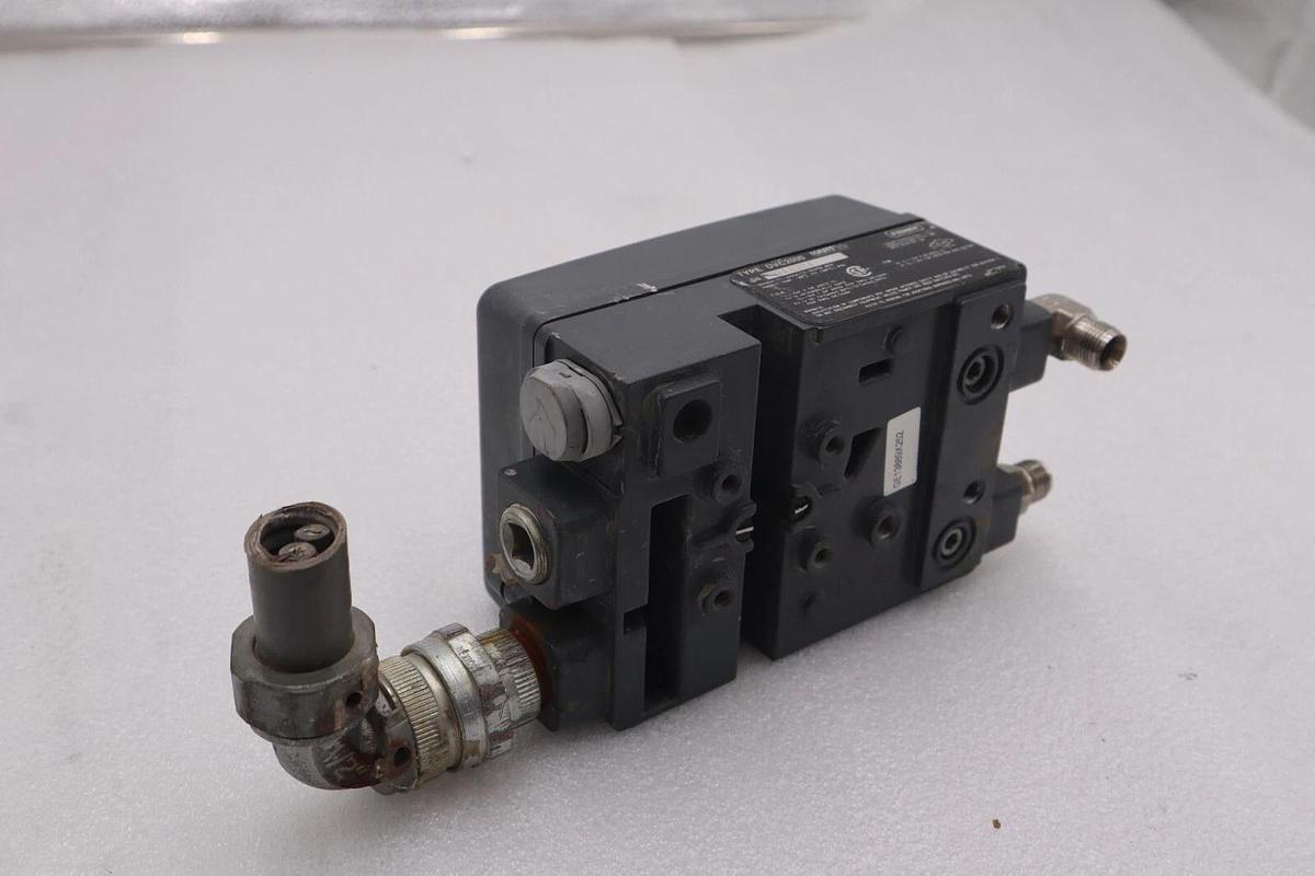 Used FISHER DVC 2000 FIELDVUE INSTRUMENTS STOCK K-213A