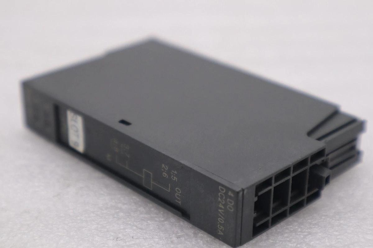 Used Siemens 6ES7 132-4BD01-0AA0 Simatic S7 Output Module STOCK K-3937