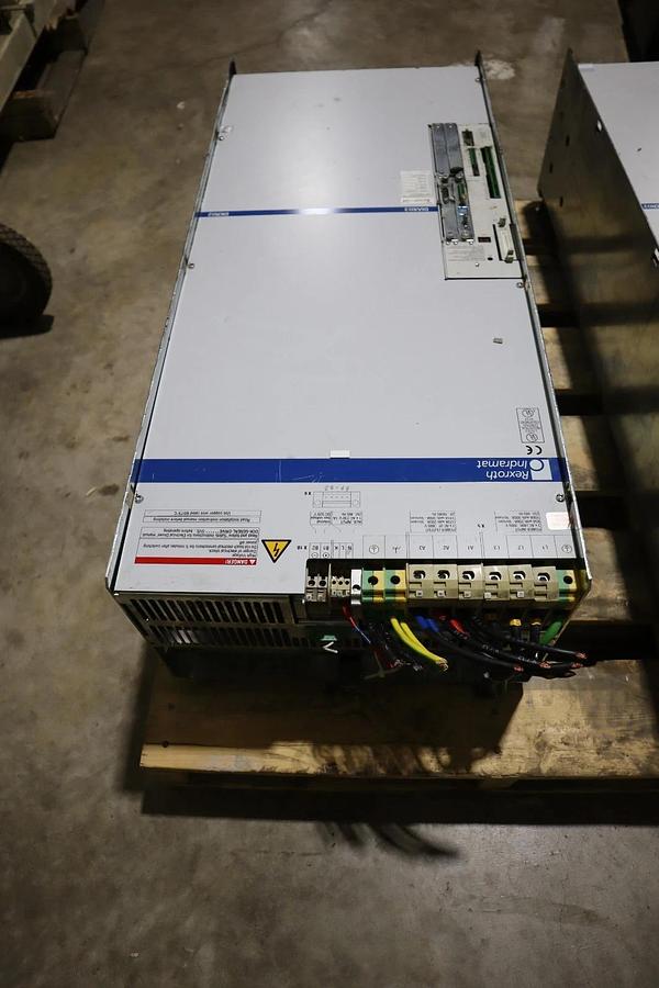 Used REXROTH INDRAMAT DRIVE DKR02.1-W300B-BE79-01-FW STOCK S698
