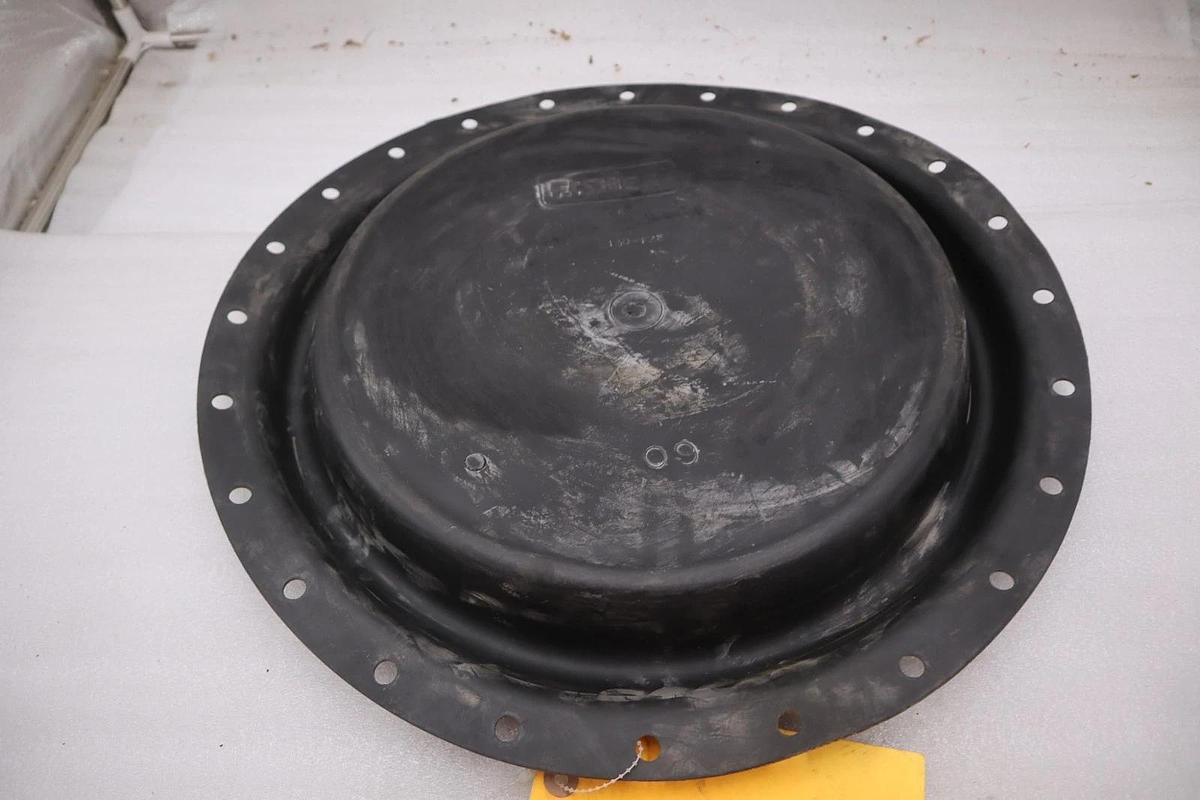 NEW Fisher 2E859702202 DIAPHRAGM, NITRILE, TYPE 657 SIZE 46/60/76 STOCK 126A