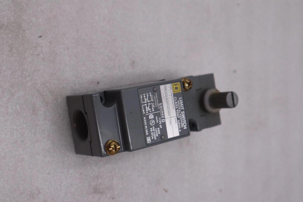 NEW OPEN BOX Square D 9007C68T10 Limit Switch STOCK GF738A