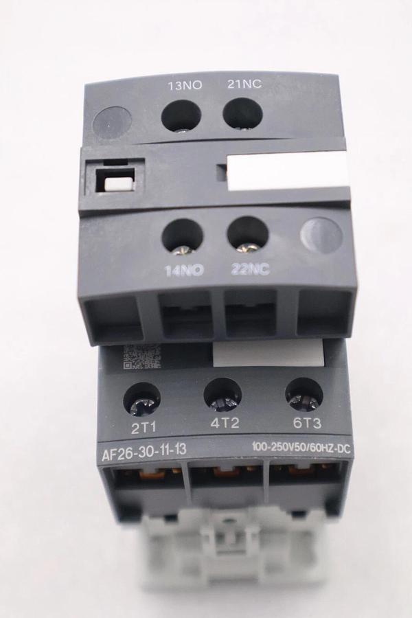 NEW ASEA BROWN BOVERI AF26-30-11-13 CONTACTOR 3-P STOCK K-85C
