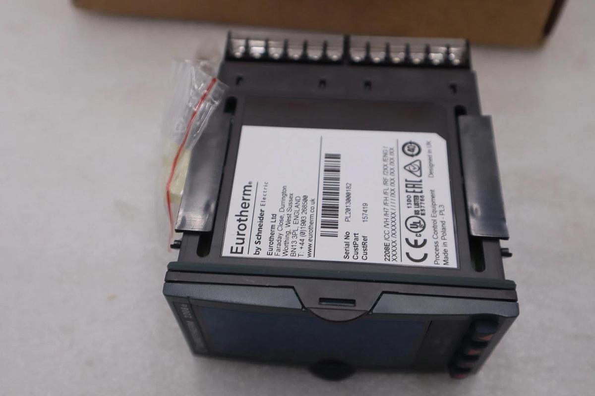 Eurotherm Temperature Control 2208E/CC/VH/H7/FH/FL/RF/2XX/ENG NEW STOCK 6046