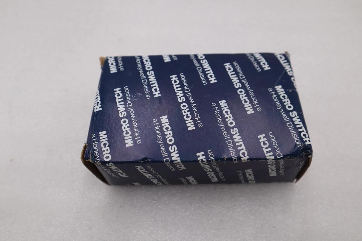 NEW Honeywell MPB10 Micro Switch Photoelectric Receptacle Base STOCK G916A