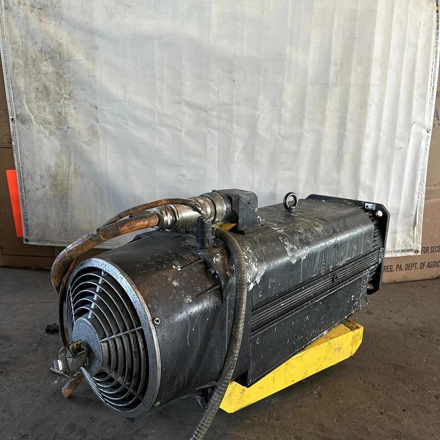 Used Rexroth R911309391 Servo Induction Motor MAD130D-0100-SA-S0-BQ1-35-N1 #HP107