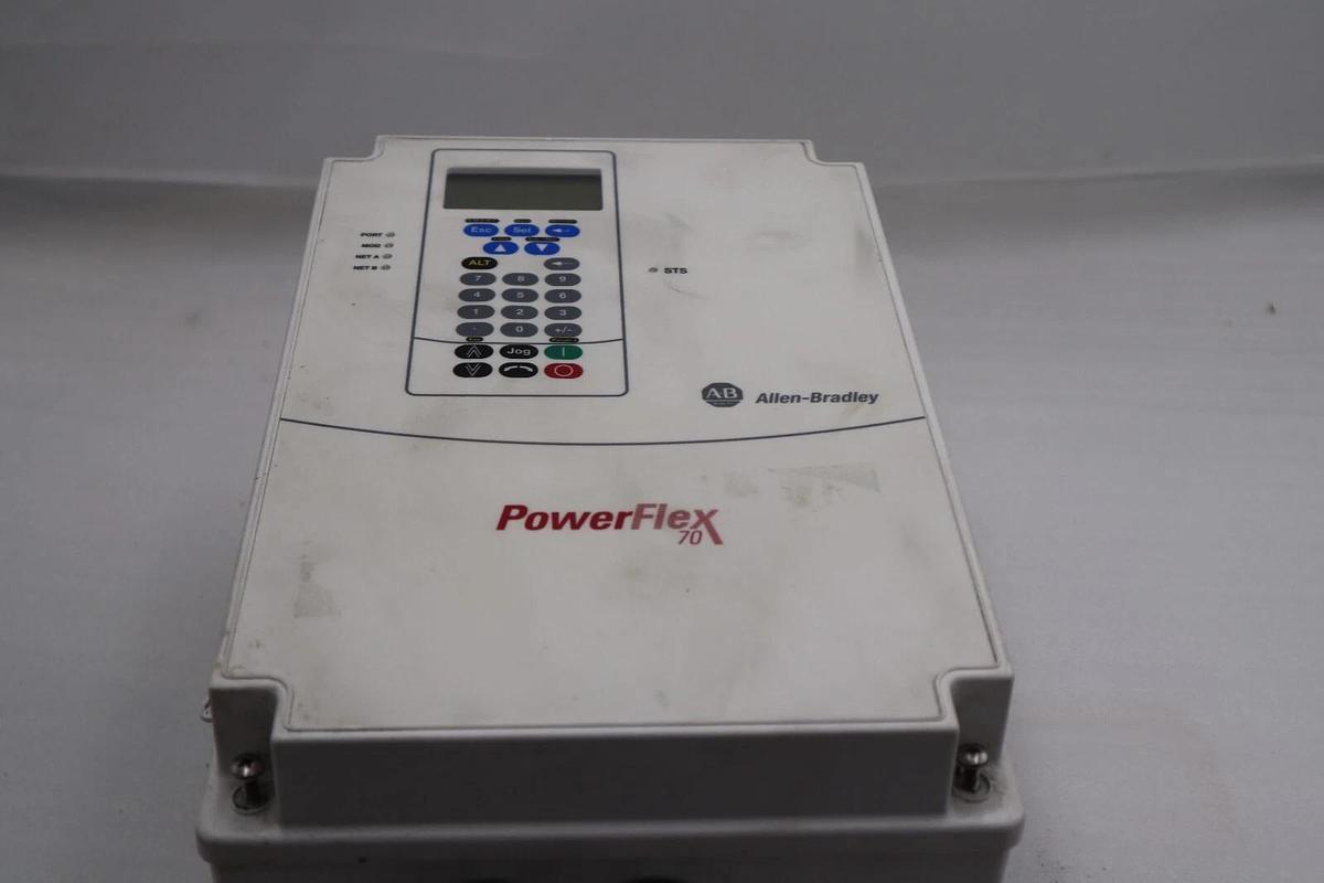 Used Allen Bradley 20AD011C3AYNAEG0 Powerflex 70 Drive VFD MFG. 2015 FRN: 5.001 1726