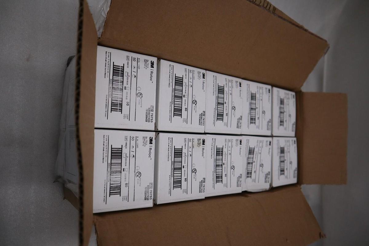 76753 3M ROLOC Grinding / Sanding Wheels (Lot of 500) STOCK H41