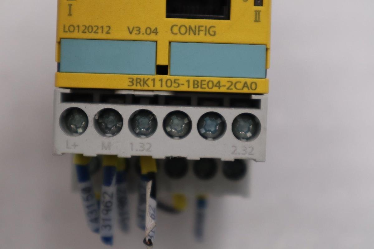 Used Siemens 3RK1105-1BE04-2CA0 Monitor Safety Relay Module STK H1429A