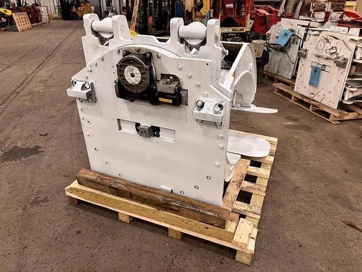 Used 72" CASCADE PAPER ROLL CLAMP MODEL 90F-RCP-457