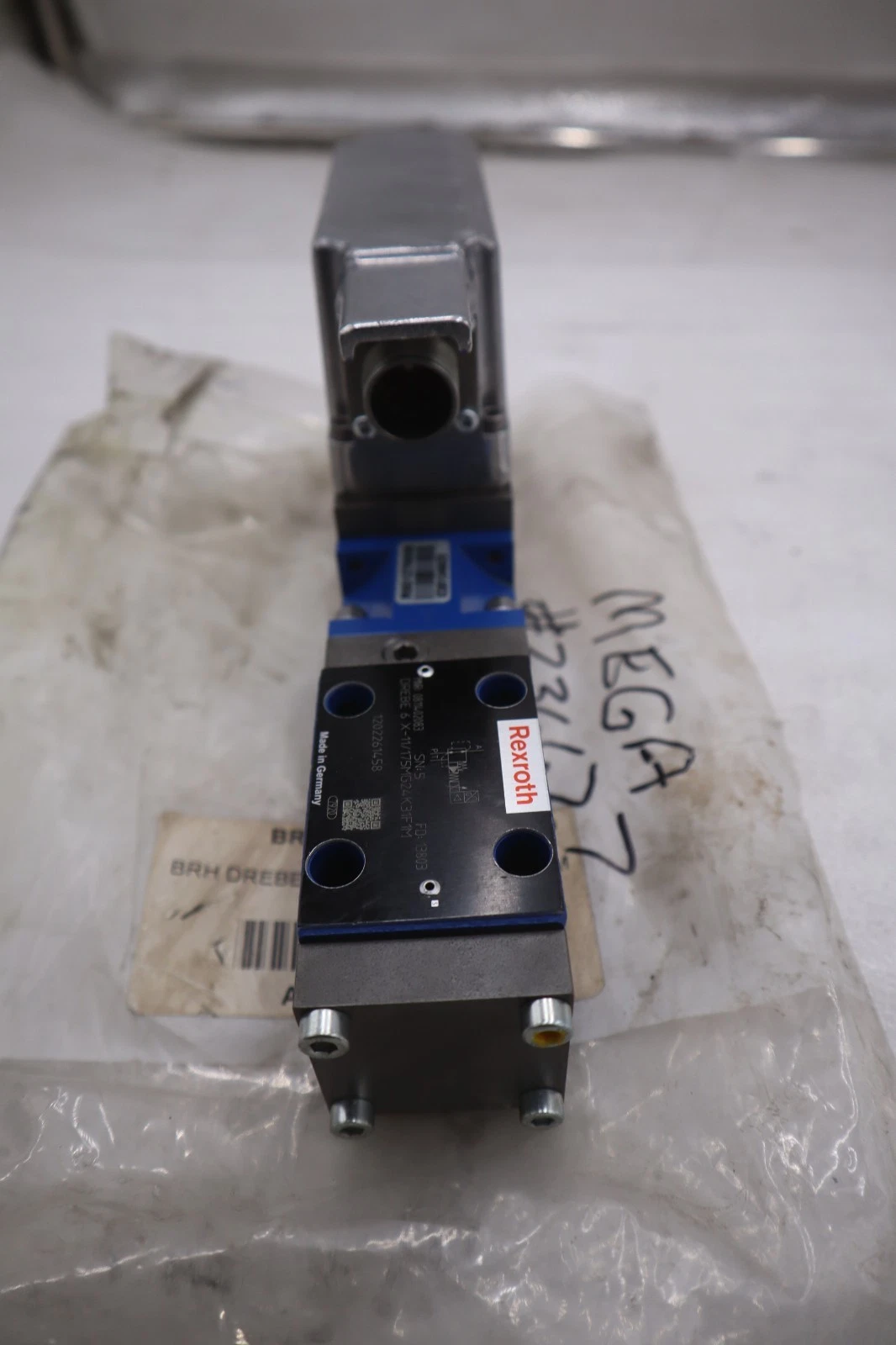 NEW Rexroth Valve 0811402083 DREBE6X-11/175MG24K31F1M Stock GF-618