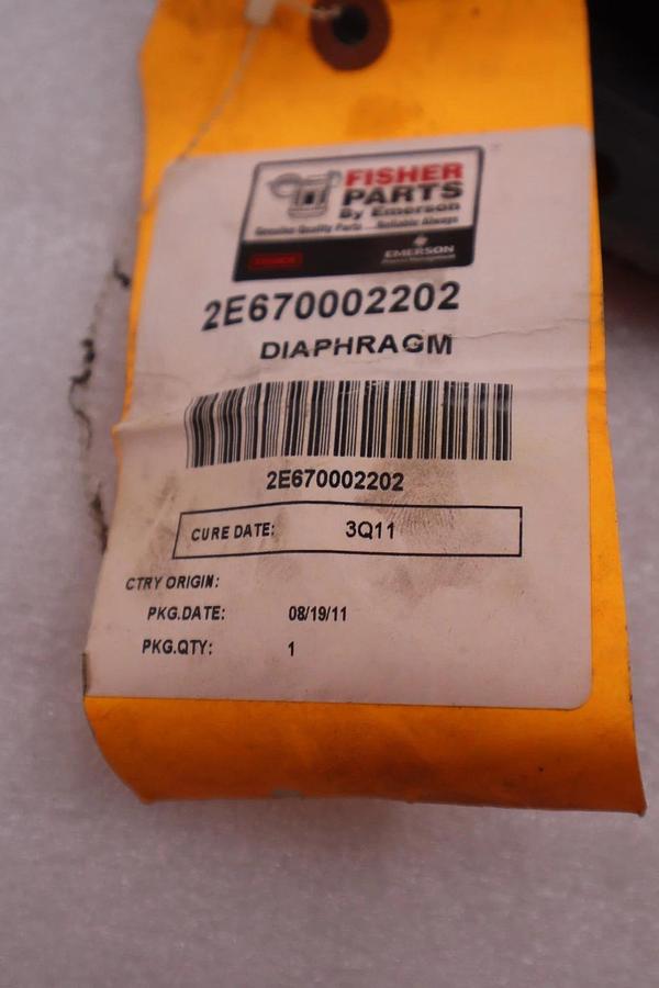 NEW FISHER DIAPHRAGM 2E670002202 STOCK 132A