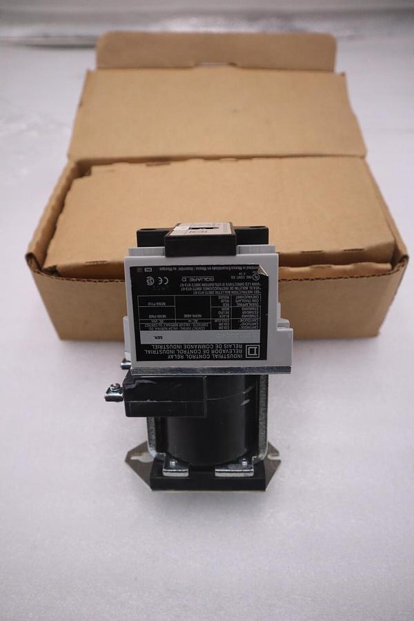 Used NEW OPEN BOX SQUARE D 8501XDO40V62 SER. A 115/125VDC STOCK G354A