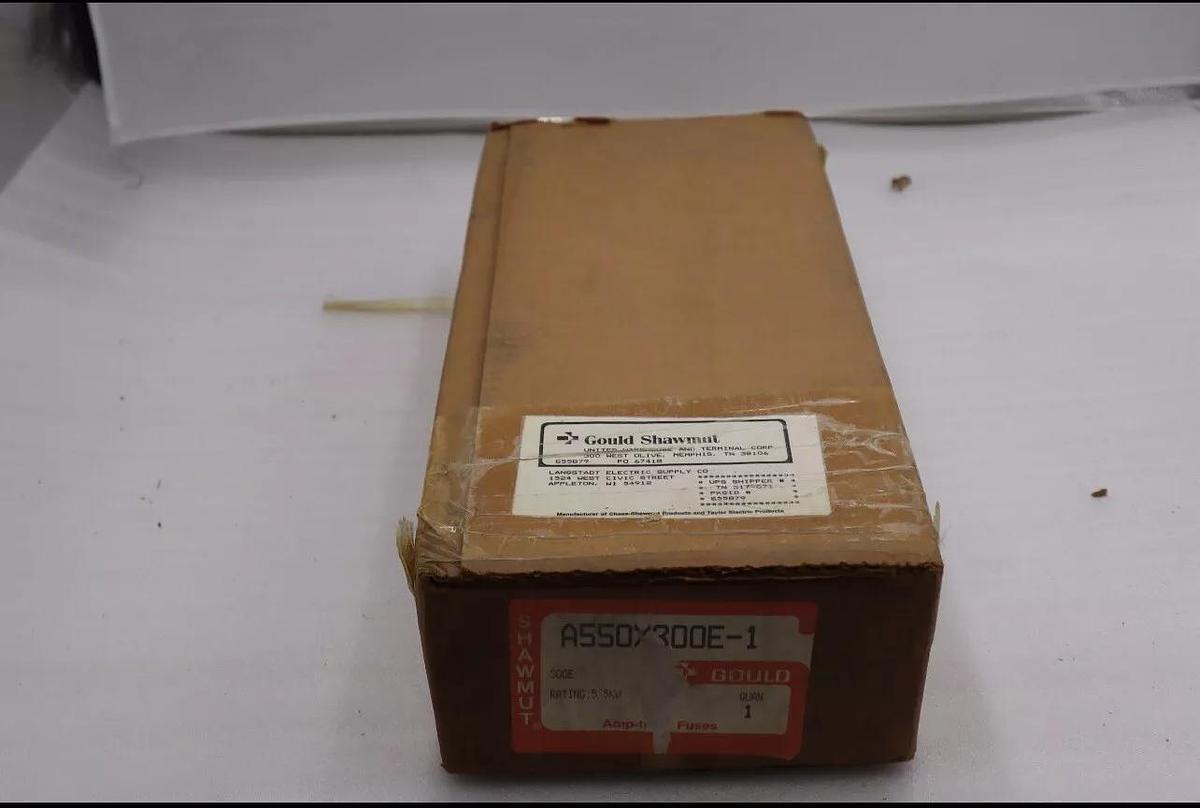 Used NEW Gould Shawmut A550X300E-1 300E Amp 5.5kV Amp-trap Fuse CS-3 300A NIB L-189