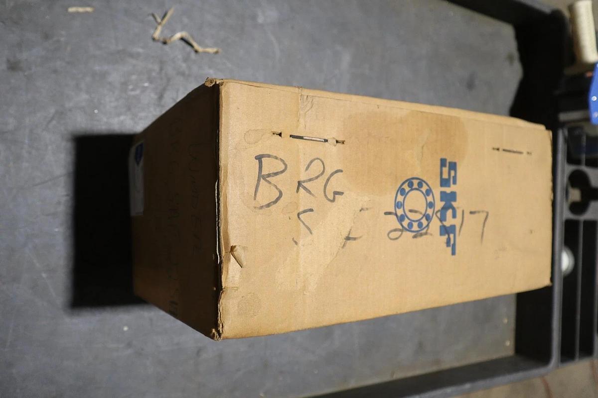 Used NEW SKF-SAF 22517 BEARING BLOCK KIT STOCK GF-279